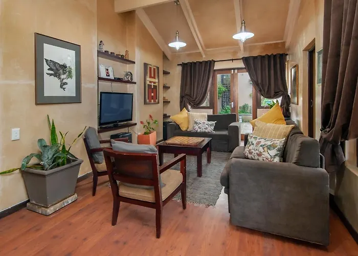 Luxury hotel only: Aloe Guest House